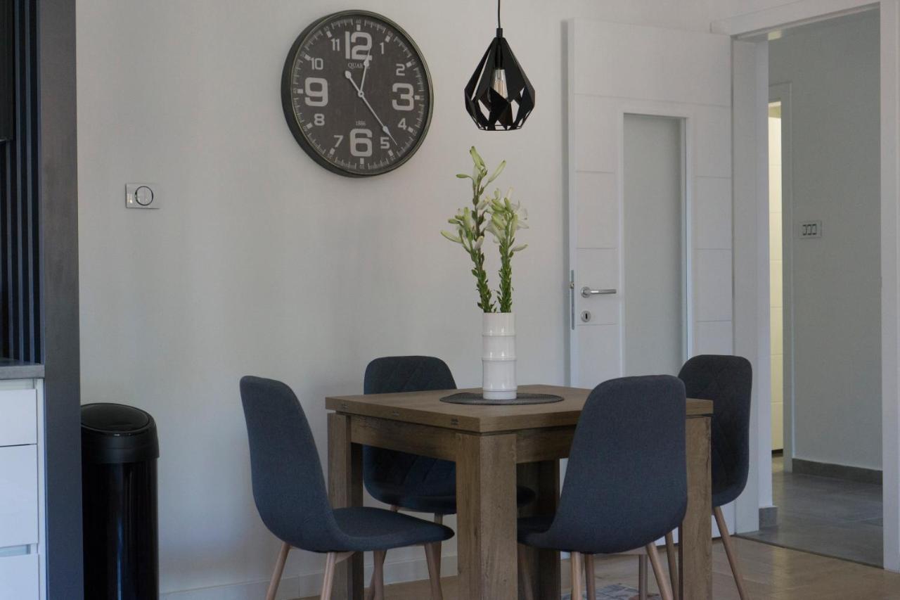 טרביניה Apartman Aurora מראה חיצוני תמונה